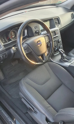 Volvo V60 cena 35900 przebieg: 299000, rok produkcji 2016 z Bochnia małe 497